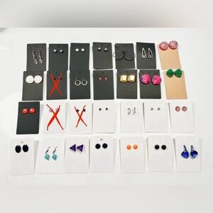 Earrings! Buy 3 pairs get 1 free 😎